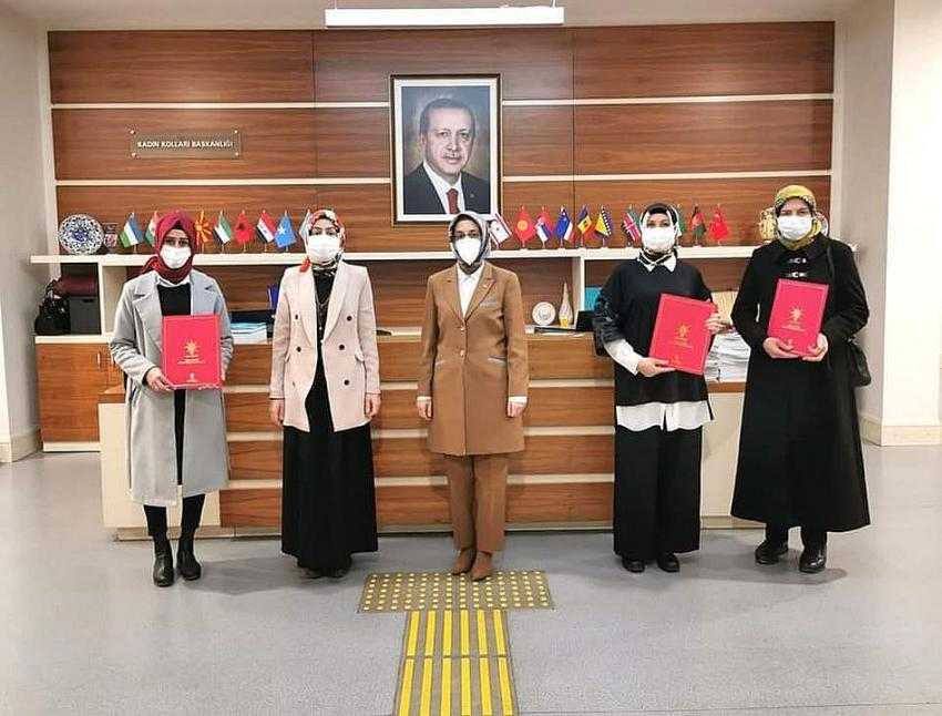 Ak Parti Kadın kolları Başkanı Nergis ÇELİK oldu.