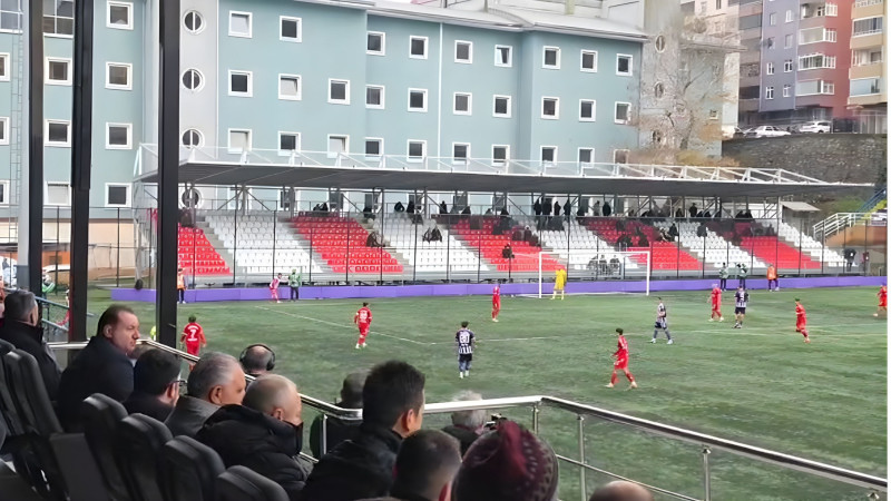 Karadeniz Ereğli Belediyespor, Bulancakspor'u gol yağmuruna tuttu.