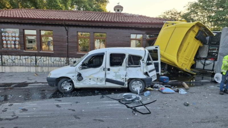 Yaşlılar ve Gençler evine tır girdi